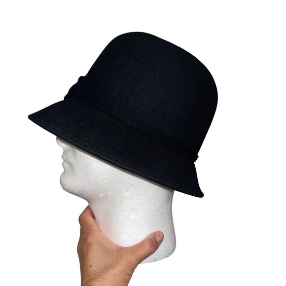 Liz Claiborne Vintage Womens Hat 22 Inch Black Flower Inside Circumference - Picture 3 of 11